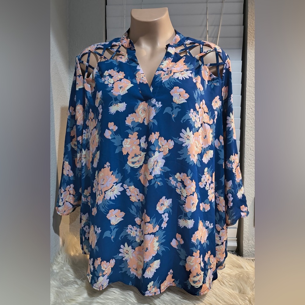 Liberty Love Women’s 4X Cold Shoulder Top